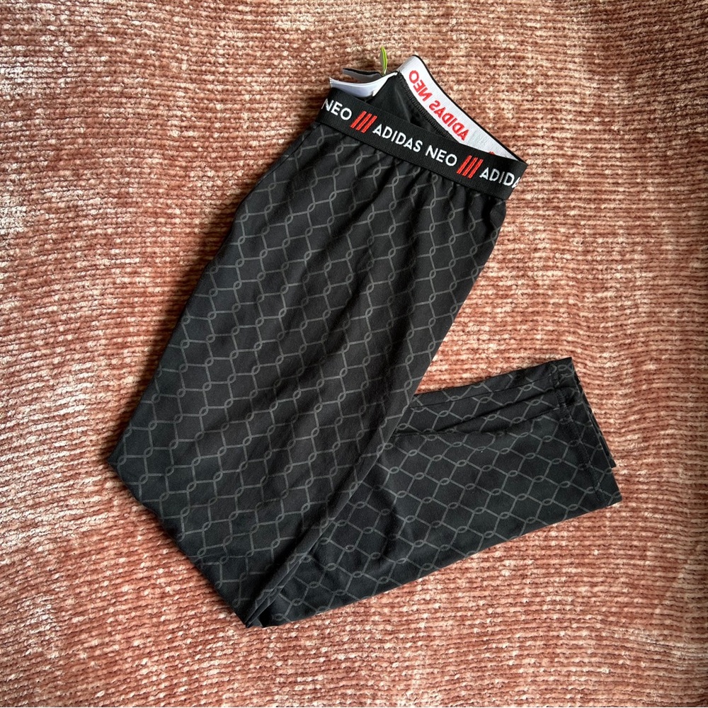 Adidas Original Neo Women’s Leggings with intricate print Size Medium
